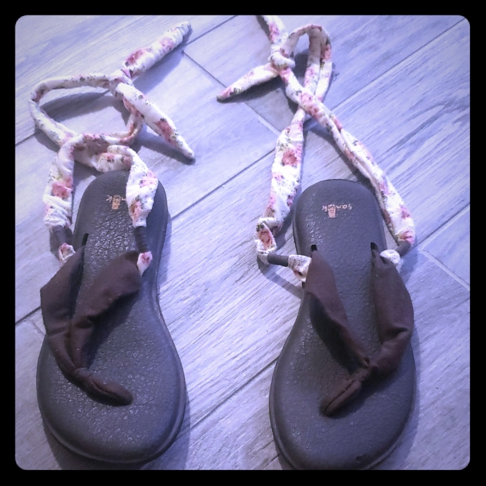 Sanuk Tie Up Sandals